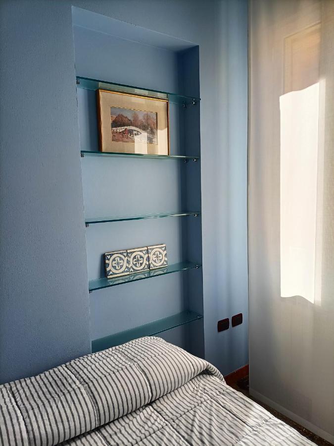 Sun Studio Apartment Bologna Bagian luar foto